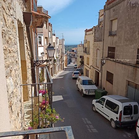 Tranquil And Spacious Townhouse In Historical And Picturesque Cervera Del Maestre Exterior photo